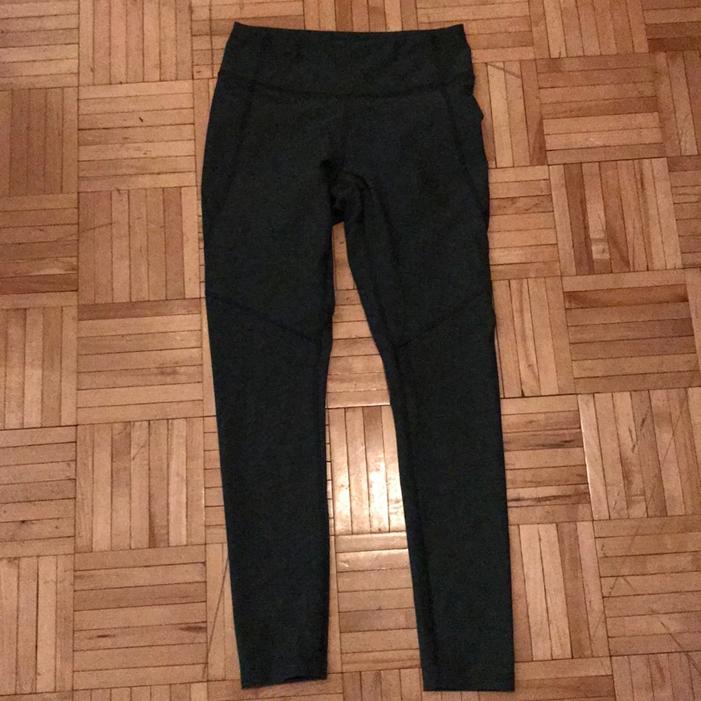 NEVER WORN Outdoor Voices Leggings